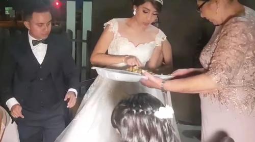 Pareja regala la comida de su boda a un hospital infantil