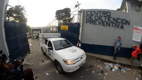 Fiesta de reos no fue frustrada "por seguridad", dice director