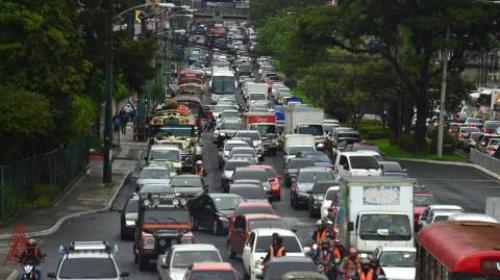 Tr&aacute;nsito complicado en la ciudad por dos eventos masivos 