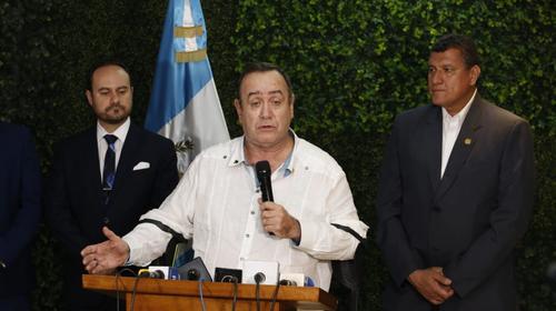 Giammattei califica a Venezuela como un "narcoestado"