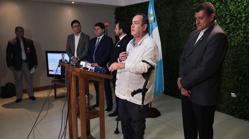 El motivo por el que Giammattei usó su pasaporte italiano