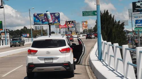 Denuncian a conductores que arrojan desechos en San Cristóbal