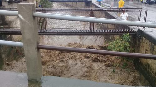Villa Nueva en alerta por crecimiento de r&iacute;o Villalobos