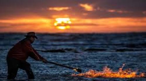 En la Isla Mocha el mar agarra fuego y esta es la razón