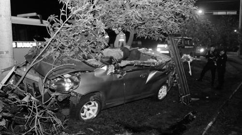 Fatal accidente deja dos personas fallecidas en Atanasio Tzul