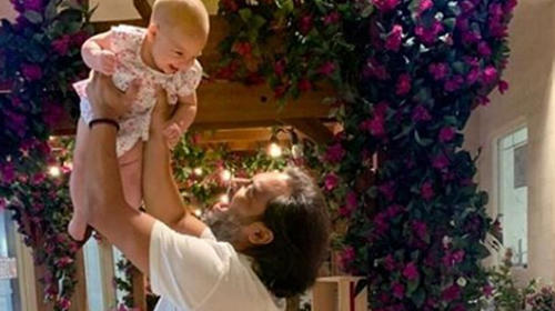 "El Pescado" Ruiz derrocha ternura junto a su hija Luna