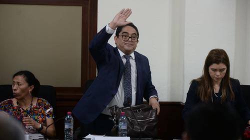 La decisión de los diputados luego de que el PDH abandona reunión