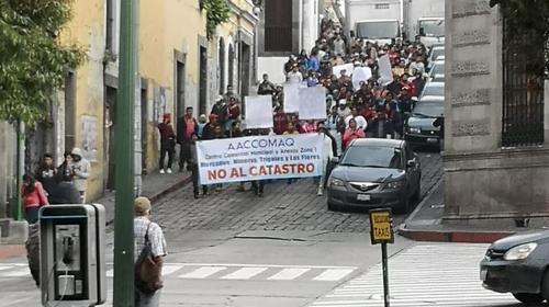 Acusan a reina de belleza quetzalteca de racista e intolerante