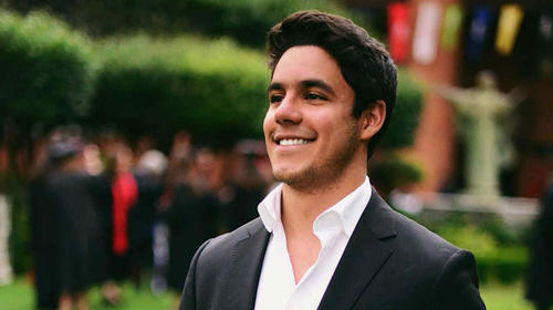 El sexy hijo de Eduardo Capetillo y Bibi Gayt&aacute;n 