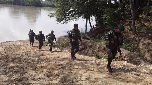 Rescatan a uno de los militares emboscados en Izabal