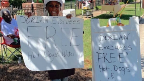 Niño dona sus ahorros para ir a Disney a damnificados por Huracán