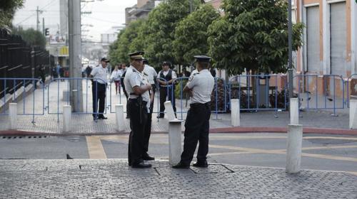 PNC y SAAS cierran varias calles en zona 1 por Sesión Solemne