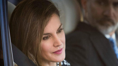 La reina Letizia reclama a guardia por un escal&oacute;n: "Casi me mato"