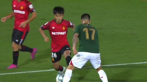 Take Kubo provoca un penal, pero su equipo lo desaprovecha