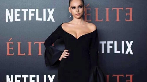 Ester Exp&oacute;sito enciende Instagram con provocativo video