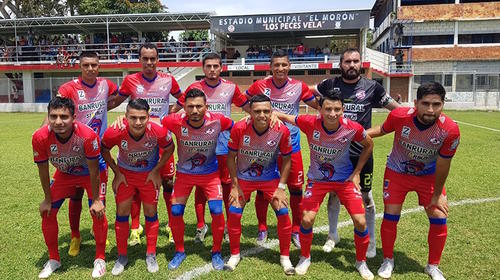 Gruesos errores defensivos condenan a Mixco en Iztapa