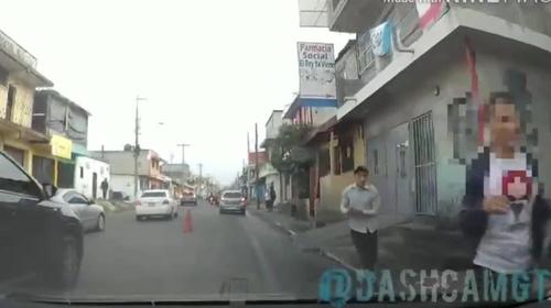 Brutal ataque contra mujer en Villa Nueva queda grabado en video