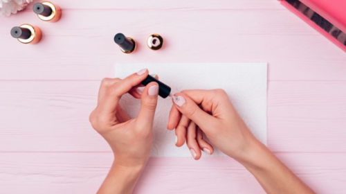 As&iacute; podr&aacute;s realizarte una manicura profesional desde casa