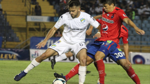 Así está la situación salarial de los futbolistas guatemaltecos