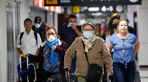 Covid-19: advierten que distancia entre personas debe ser mayor