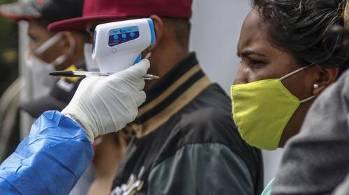 Giammattei confirma 16 nuevos casos de Covid-19, cifra sube a 153