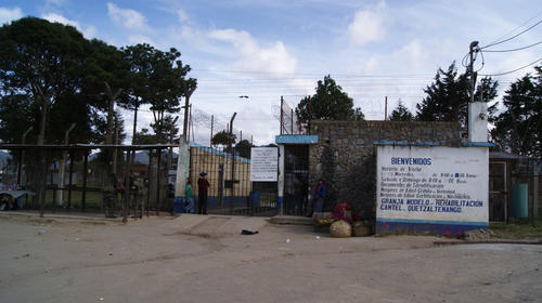 Reo muere electrocutado al intentar escapar de prisión en Xela