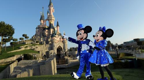 Más de 40 mil empleados de Disney sin salario por el coronavirus