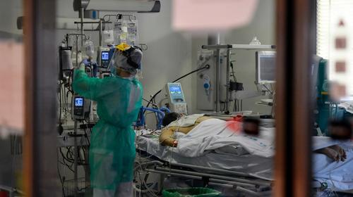 Despierta del coma y se recupera de coronavirus en EE.UU.