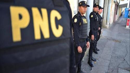 Roboquio, el perro que acompa&ntilde;&oacute; velatorio de polic&iacute;as asesinados