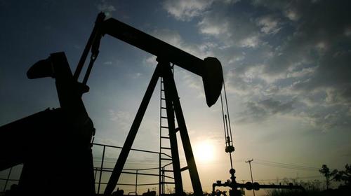 Precio del petr&oacute;leo se desploma por debajo de los 13 d&oacute;lares