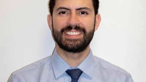 Un m&eacute;dico guatemalteco combate al COVID-19 en Nueva York