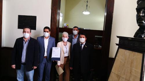 Diputados de cuatro bancadas proponen regular el "teletrabajo"