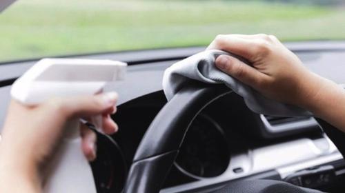 Partes del auto que podrían alojar Covid-19 y debes desinfectar