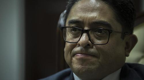 PDH insiste a Giammattei aprobar ley de servicios básicos