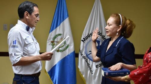 Exfuncionaria del PP y FCN nombrada viceministra de Salud Pública