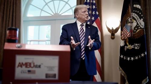 Trump aclara que fue un "sarcasmo" la inyección de desinfectante 