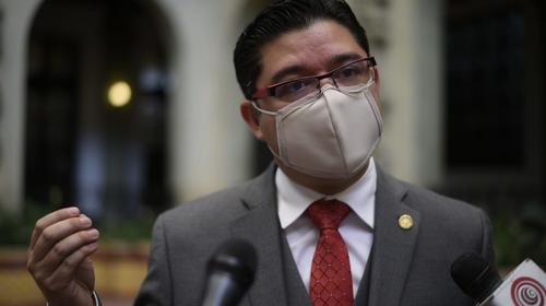 Gobierno "congeló" plazas solo de nuevas contrataciones