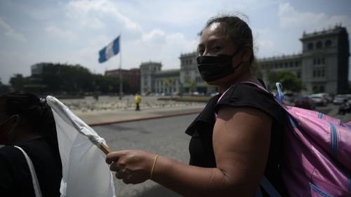 Vendedores informales de la Plaza de la Constitución piden ayuda