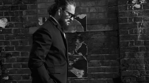 Ricardo Arjona dio a conocer su nueva canción, "Hongos"