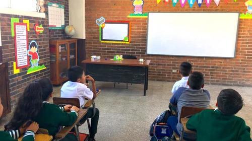 Colegio de zona 10 se declara en quiebra por crisis de pandemia