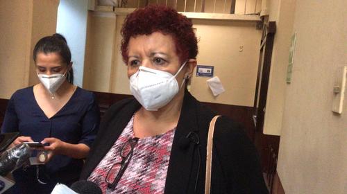 Ministra de Salud confirma la existencia de plazas fantasma