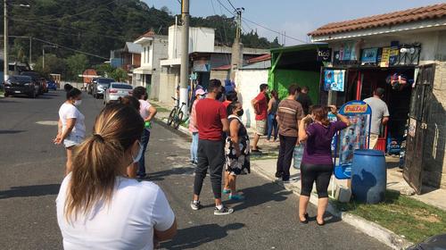 Muni de Mixco advierte a tenderos por no respetar hora de cierre