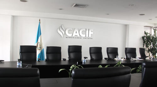 El plan del Cacif para abrir 590 mil nuevos empleos formales