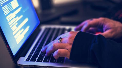  Logran desarticular banda que cometió phishing