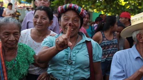 ¿Asesinaron a excandidata presidencial Thelma Cabrera? R: Falso