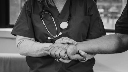 Doctora se cura de Covid19, vuelve a enfermar y pierde la batalla