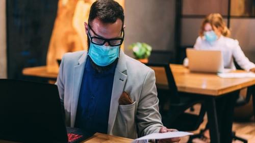 Consejos para evitar que el coronavirus circule en interiores 