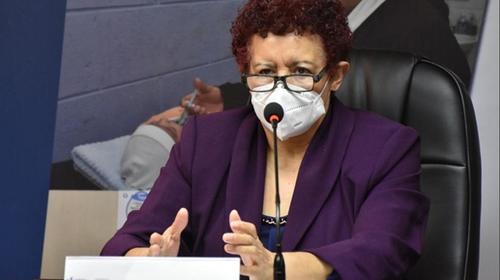 Ministra de Salud cancelaría convenio con médicos cubanos 