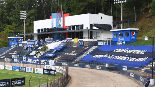 &iquest;Por qu&eacute; hab&iacute;a aficionados de Cob&aacute;n en el estadio Verapaz?