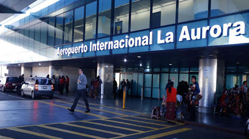 Artesanos podr&aacute;n vender sus productos en el aeropuerto La Aurora